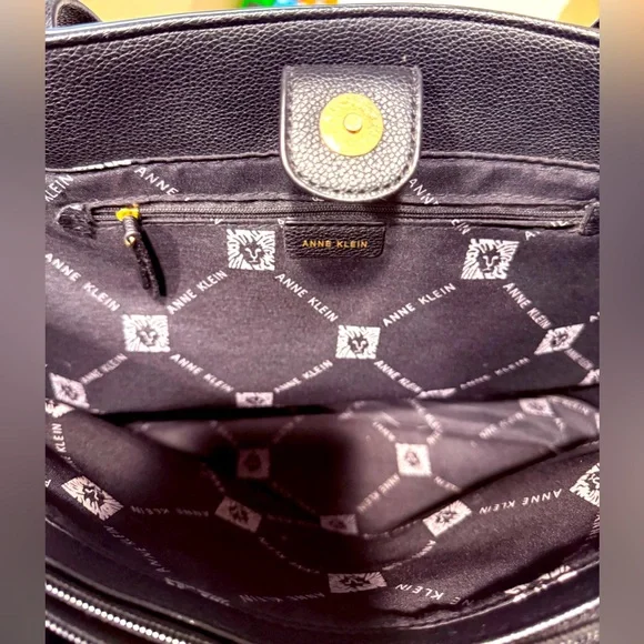 Women’s Anne Klein - Solid Black Faux Leather Tote Handbag - Excellent Condition - Picture 5 of 12